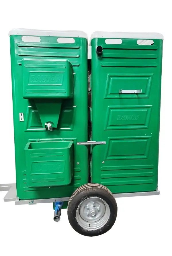 imagen costado baño con carro